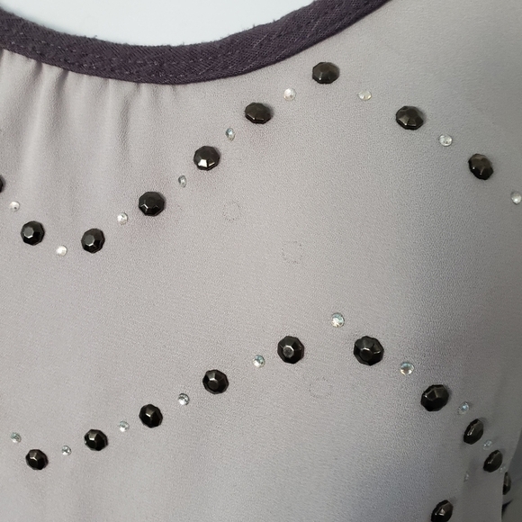 Studio Y Small Sleeveless Blouse Grey Hematite Embellishments Keyhole Dressy Top - Picture 5 of 8